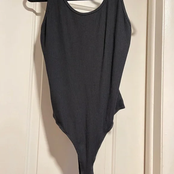 NWT-Black Ribbed Bodysuit - Picture 3 of 6